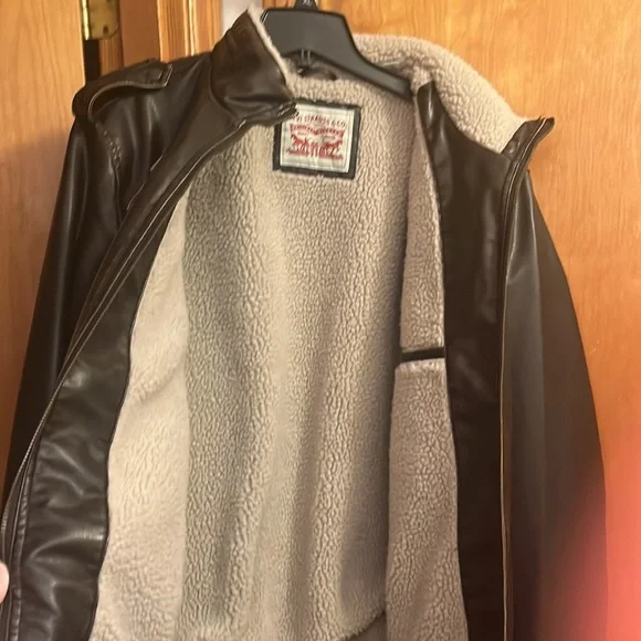 Levi’s Brown Leather Jacket - Picture 3 of 3